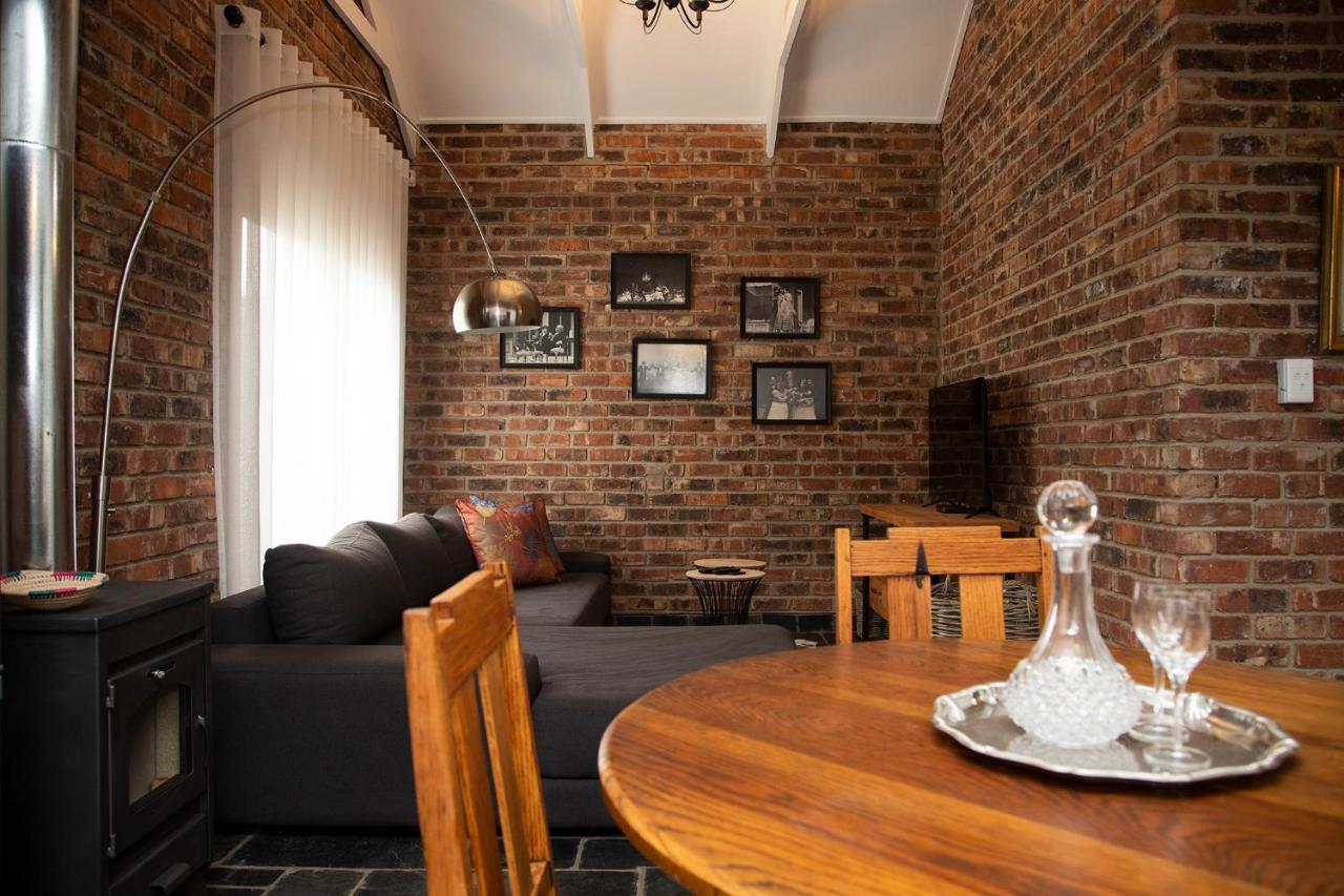 Tarry-Stone Cottages Dullstroom Eksteriør billede