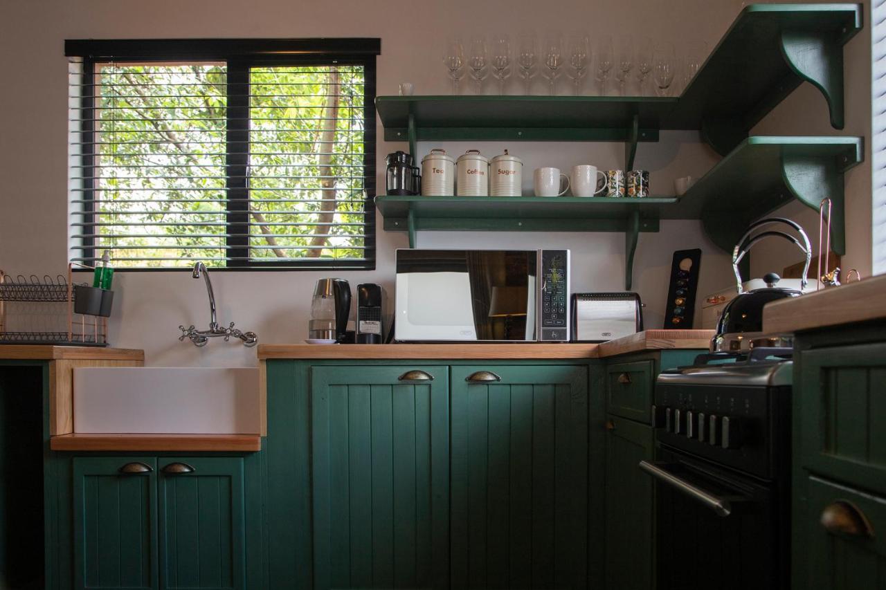 Tarry-Stone Cottages Dullstroom Eksteriør billede