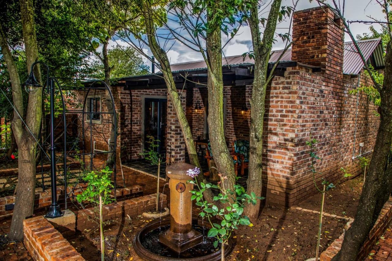 Tarry-Stone Cottages Dullstroom Eksteriør billede