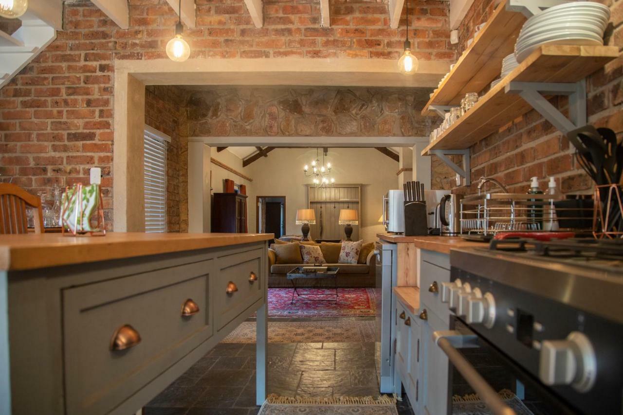 Tarry-Stone Cottages Dullstroom Eksteriør billede